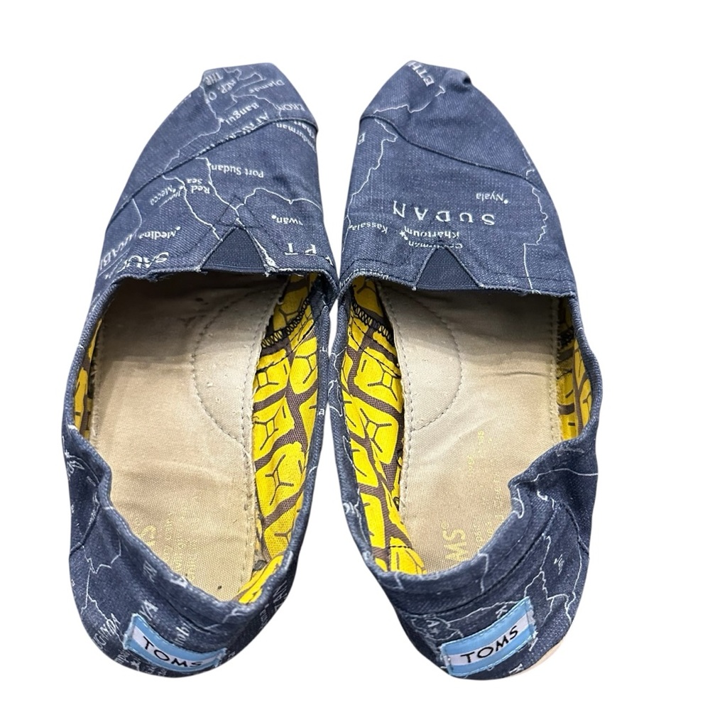 TOMS Canvas Slip On Shoes | Map of Africa Print | Men’s 9 / Women’s 10.5